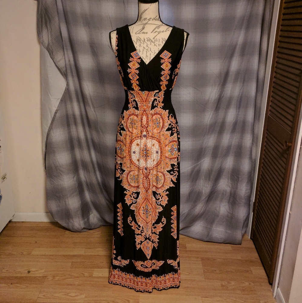 Ladies Sleeveless Maxi Dress